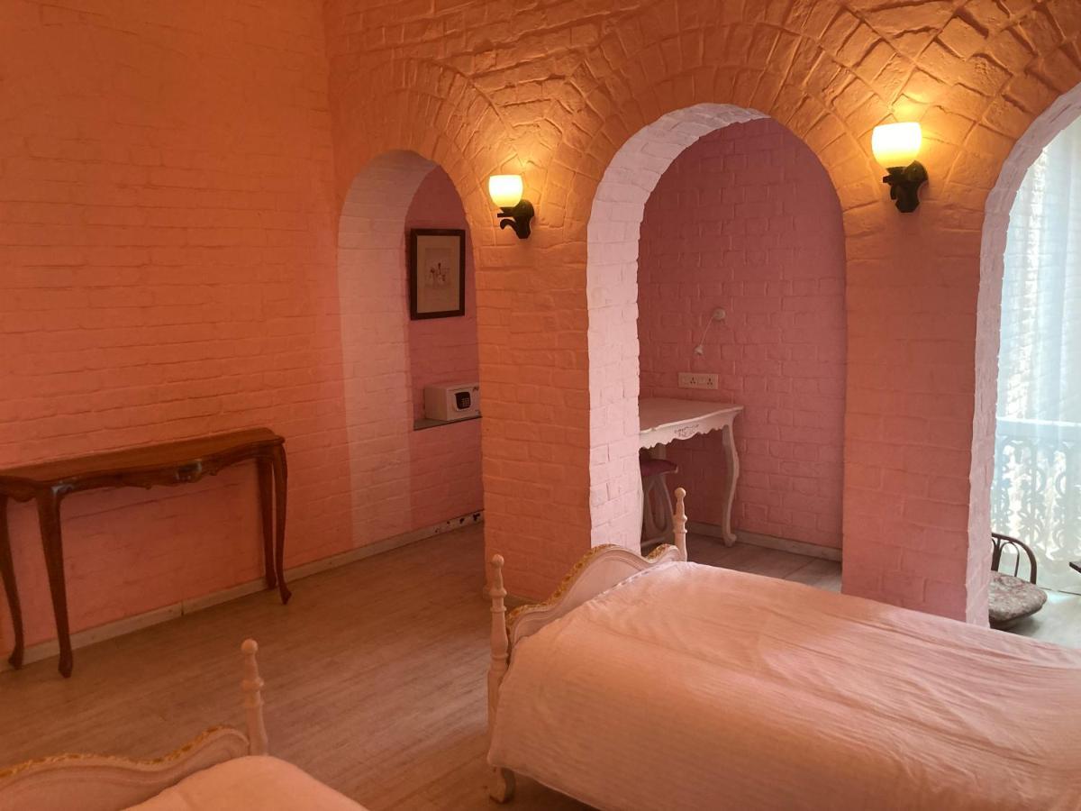 Rose Heritage Home Varanasi Esterno foto