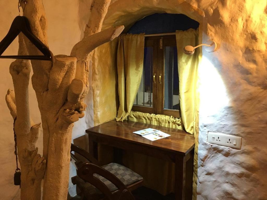 Rose Heritage Home Varanasi Esterno foto