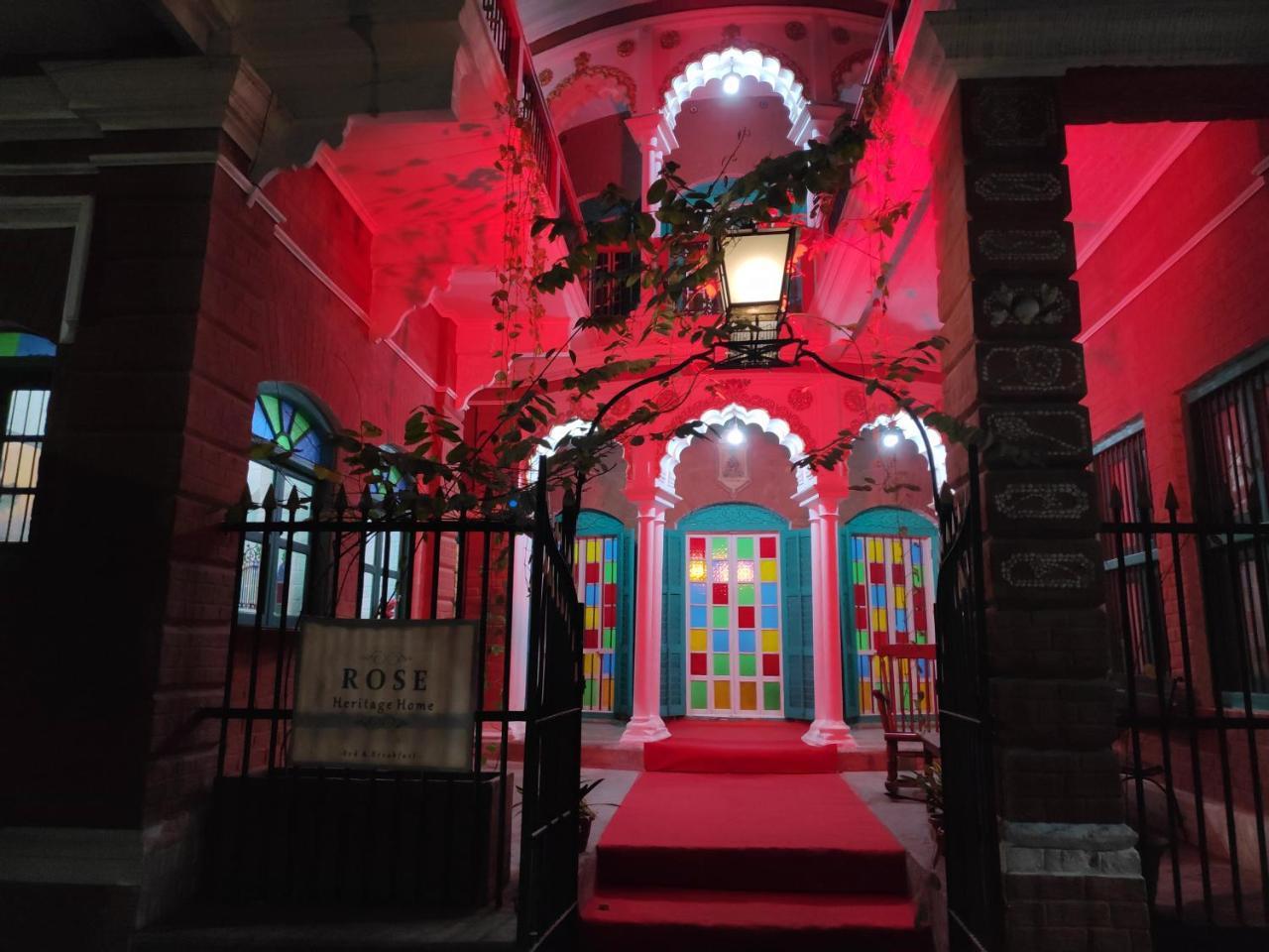 Rose Heritage Home Varanasi Esterno foto